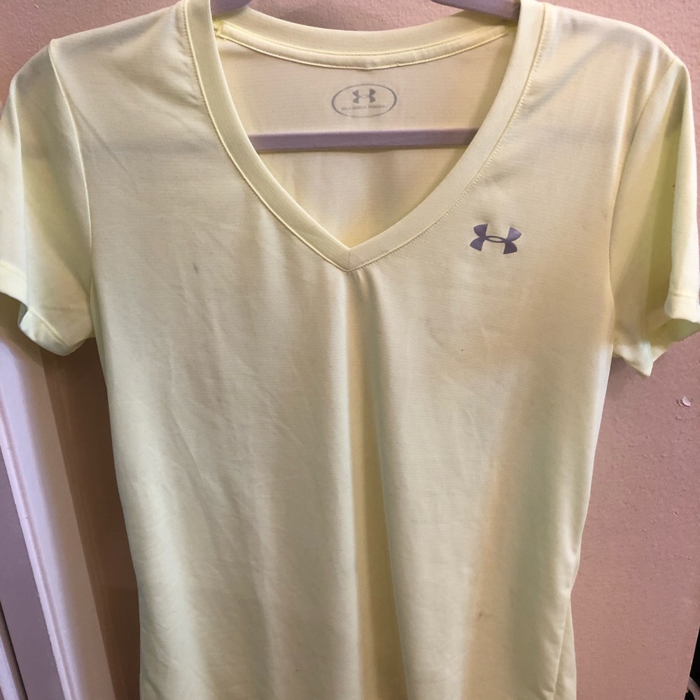 Yellow M Under Armour T-shirt